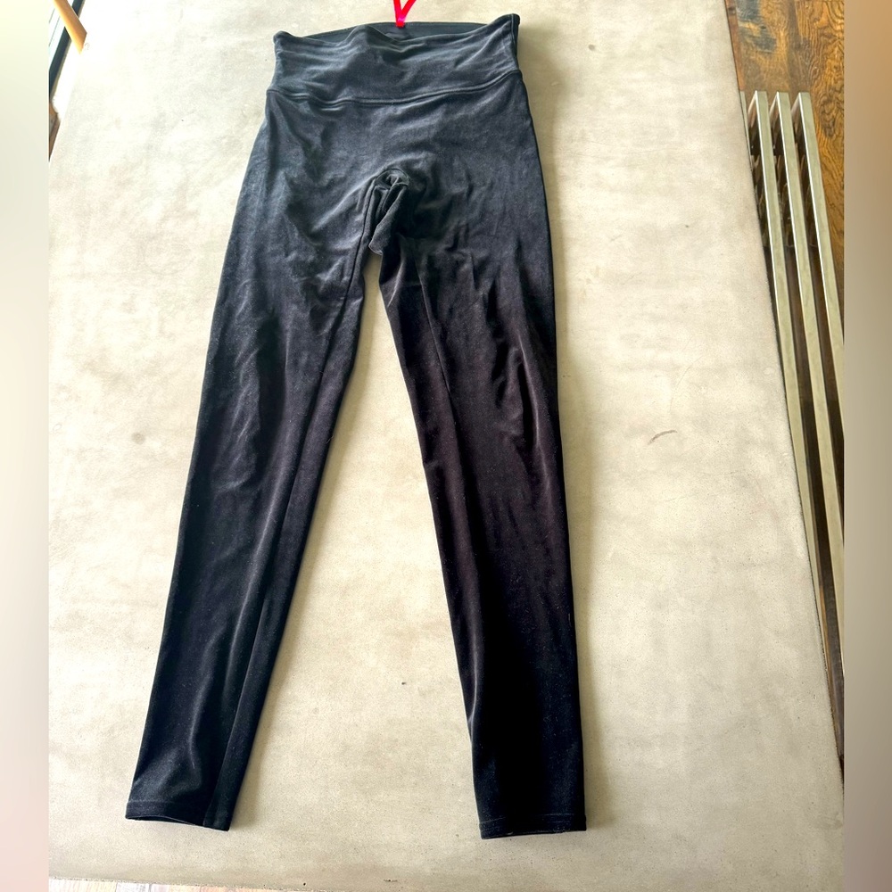Spankx velvet leggings
